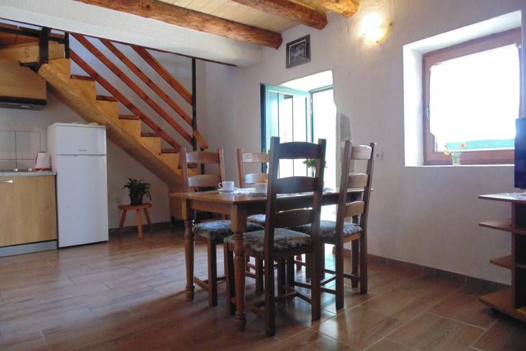 House with garden, terrace & grill — photo 2