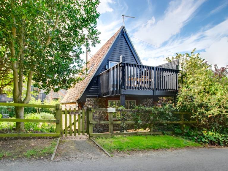 Cottage  Holt