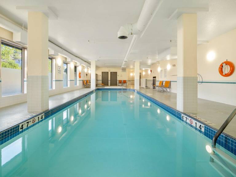 Holiday Inn Conference Centre Edmonton South By IHG — photo 3