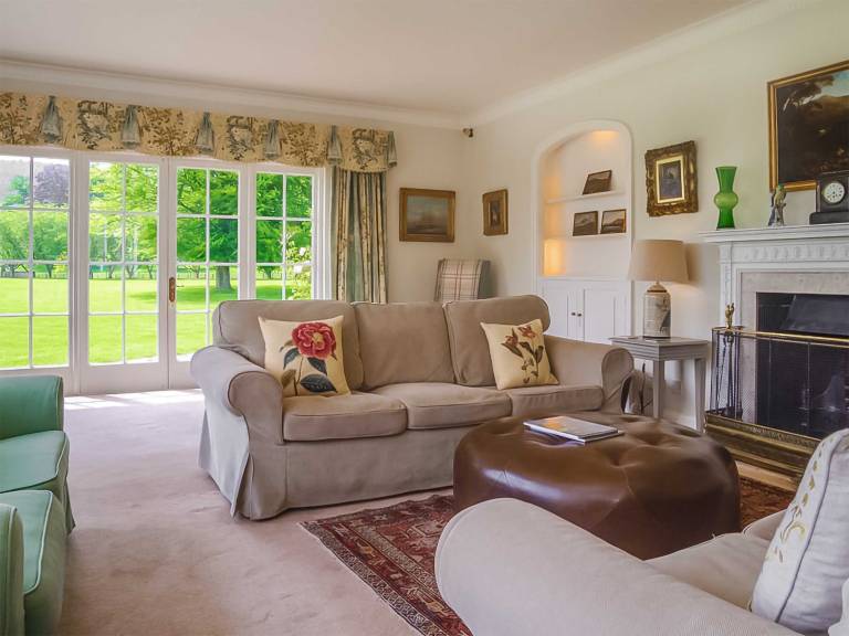 Family-friendly pleasant cottage with yard & BBQ | River view | Dogs allowed — photo 3