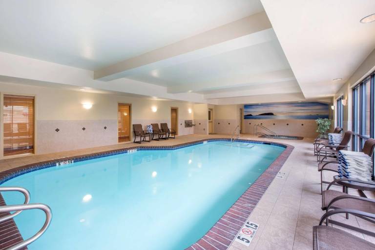 Hampton Inn & Suites Arcata — photo 3