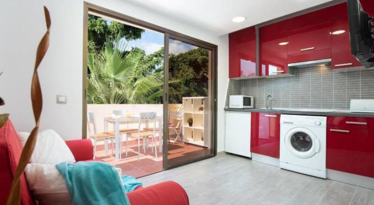 Wonderful holiday apartment with heated pool & patio | Beach nearby | Dogs allowed — photo 3