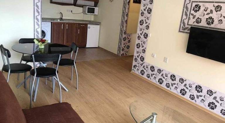 Rental apartment with patio — photo 2