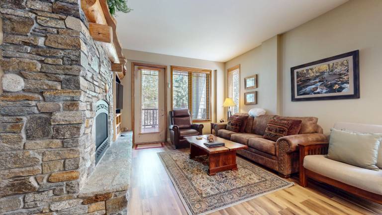Condo with heated pool, sauna & terrace — photo 4