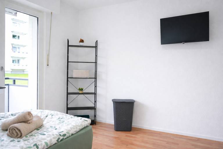 Holiday apartment with yard & terrace | Garden view — photo 4
