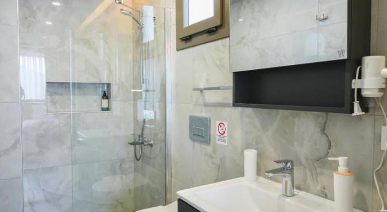 Charming villa with jacuzzi & pool | Pet-friendly — photo 2