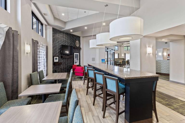 Hampton Inn & Suites Memphis-Galleria — photo 3
