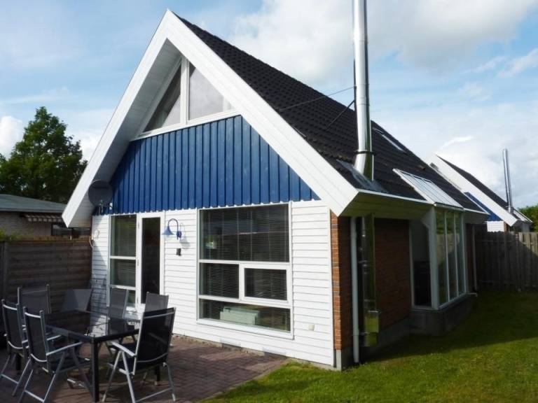 Ferienhaus "Franka" für 6 Personen und 3 Hunde. in Groemitz