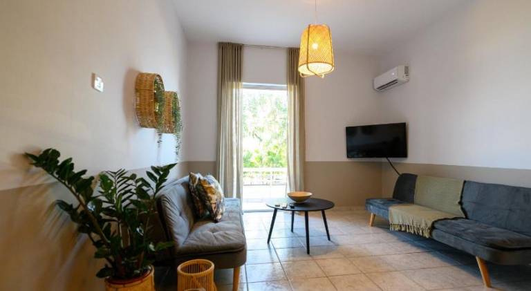 Rental apartment with garden & terrace — photo 3