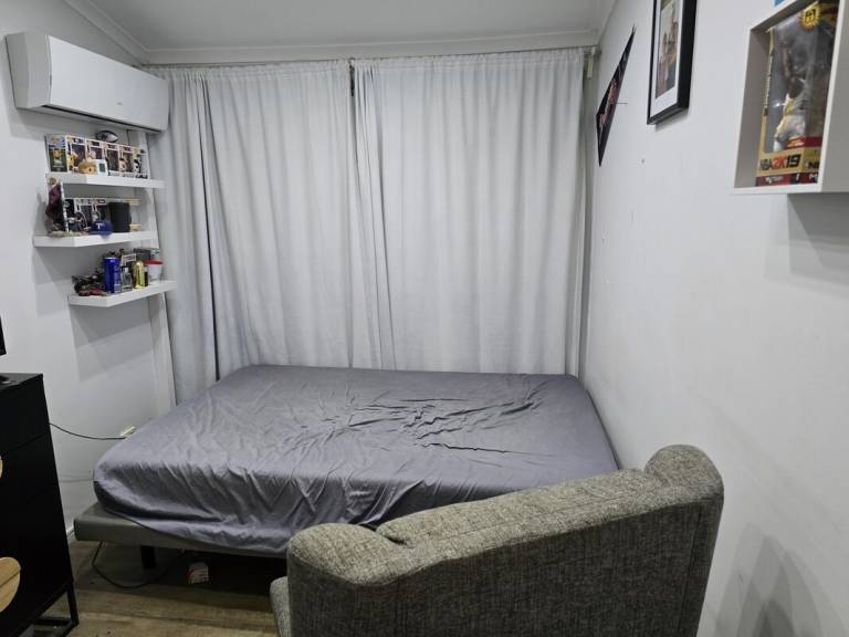 Private room  South Penrith