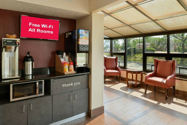 Red Roof Inn Indianapolis - Greenwood — photo 5