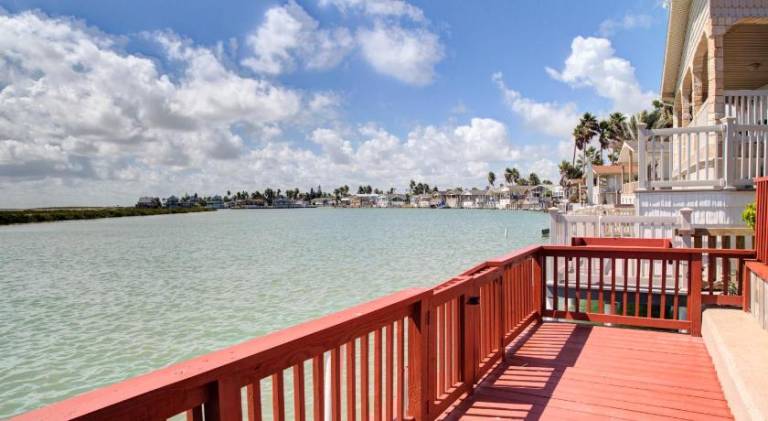 Vacation home with pool & jacuzzi — photo 4