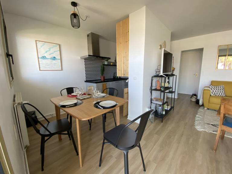 Apartment with 2 rooms for 5 persons — photo 2