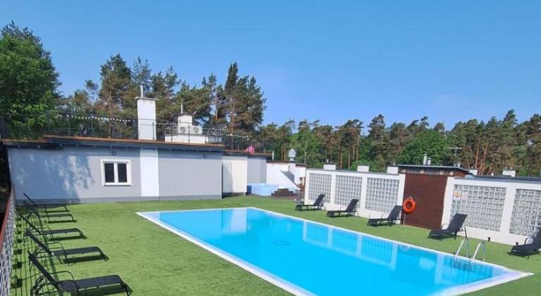 Holiday apartment with pool — photo 5
