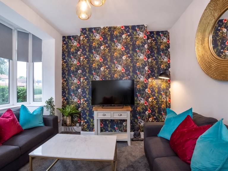 Family-friendly cottage with jacuzzi & garden | Next to York Minster | Pets are welcome — photo 4