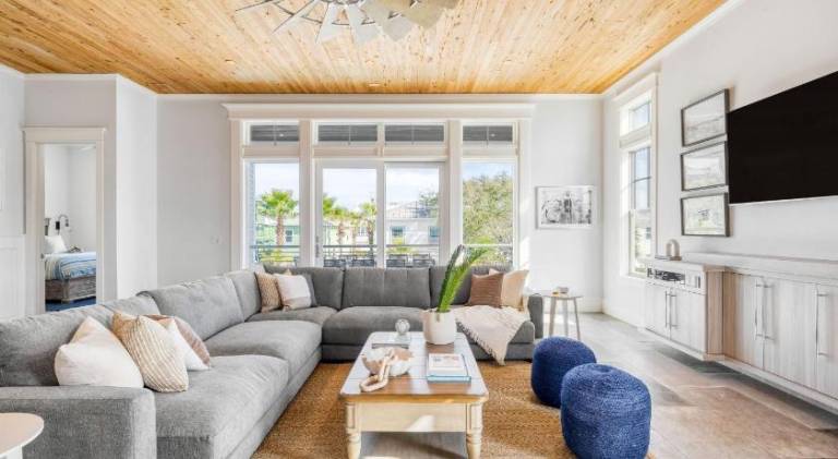 Monarch by AvantStay Stunning Estate 1 Block to Beach Swim Up Bar Hot Tub Rooftop Views — photo 2