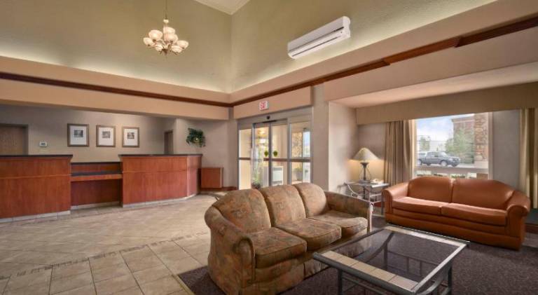 Prairie Crest Red Deer by IHG — photo 3