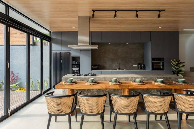 Bermain Haus 3BR Villa with Pool & Stunning Views — photo 3