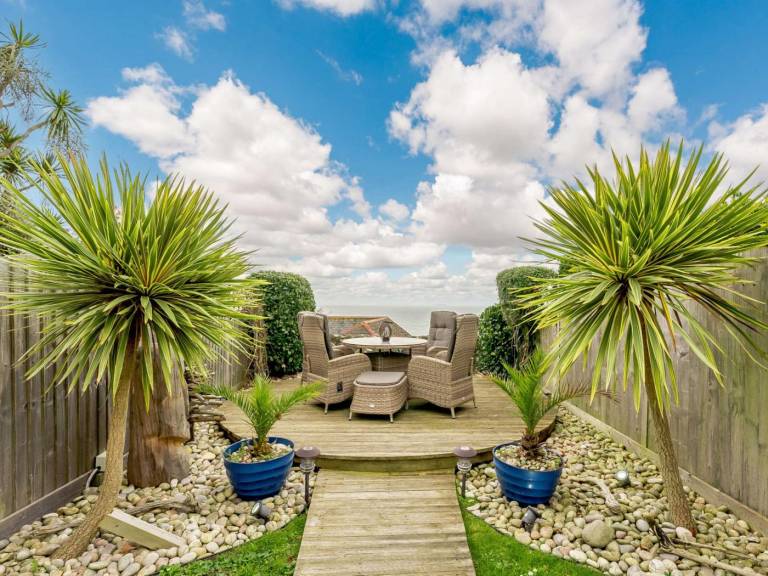 Fully equipped cottage with jacuzzi, garden & barbecue | Water view | Pets are welcome — photo 2