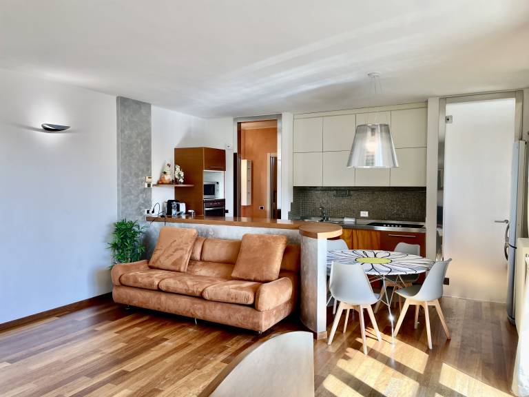 Rental apartment with terrace & hot tub | Panoramic view — photo 2