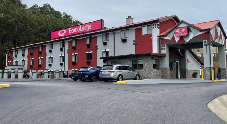Econo Lodge Cartersville-Emerson Lake Point — photo 2