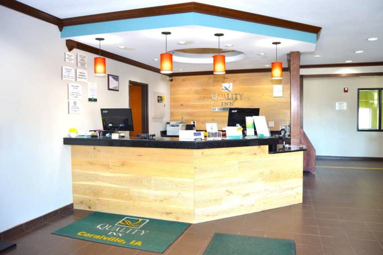 Quality Inn Coralville Iowa River Landing