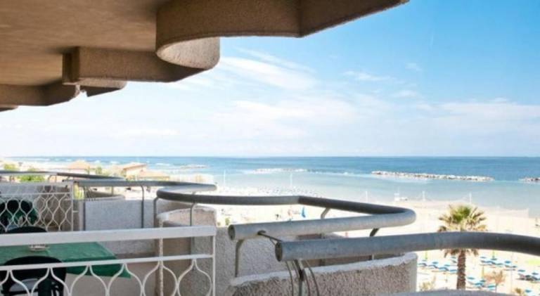 Nice serviced apartment with patio | Close to the beach | Dogs allowed — photo 2
