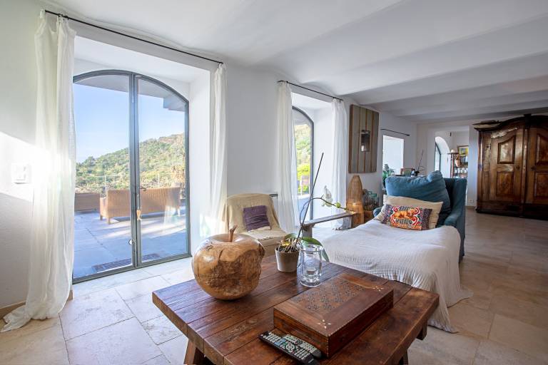 Villa "Vue sur les Iles d'Or" with Sea View, Private Pool & Wi-Fi — photo 5