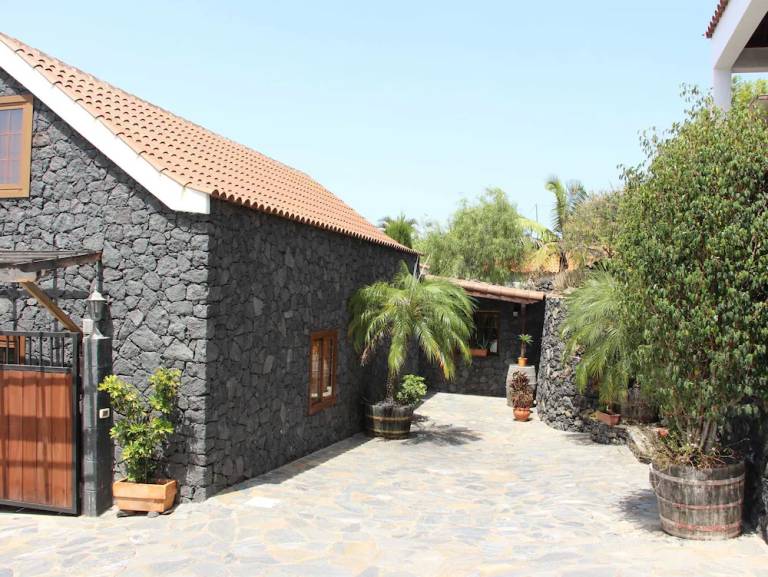 House  Los Quemados