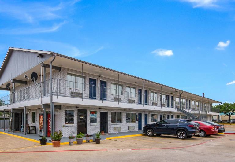 Knights Inn North Richland Hills — photo 5