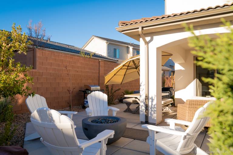 House with BBQ, private pool & hot tub | Mountain view in Washington, UT