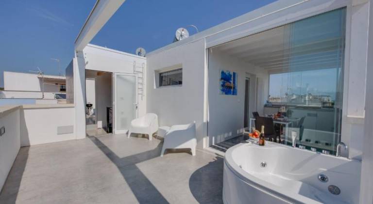 Beautiful vacation home with terrace | Close to the beach | Pets are welcome — photo 3