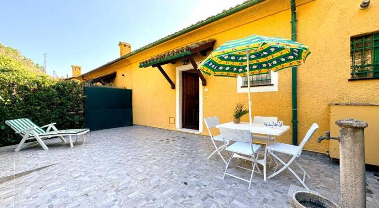 Wonderful holiday apartment | Pets allowed in Varazze