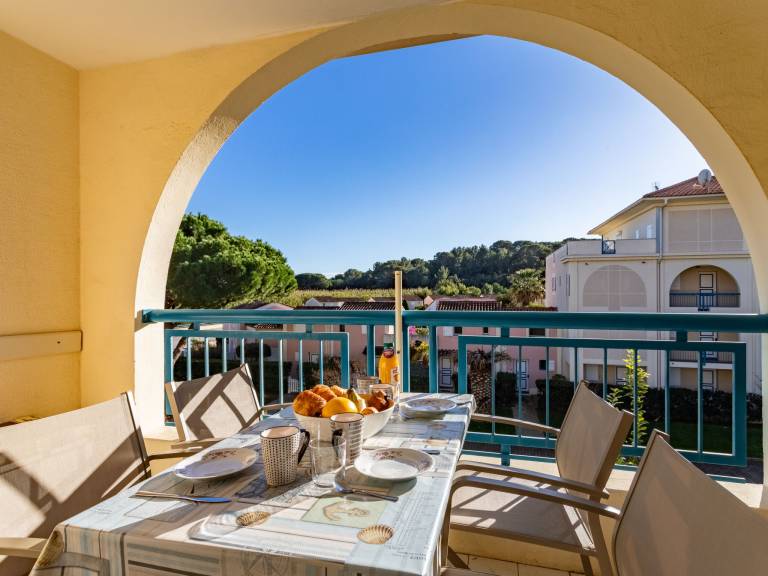 Nice apartment with terrace, yard & pool | Nature view | Beach nearby | Pets allowed — photo 2