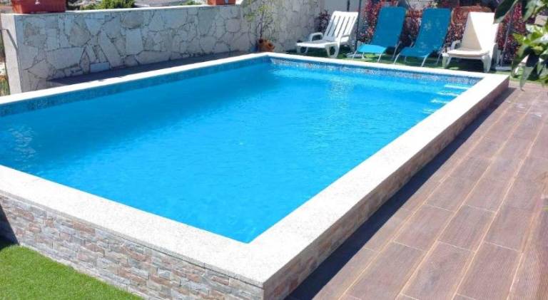 Rental apartment with pool in Alijó