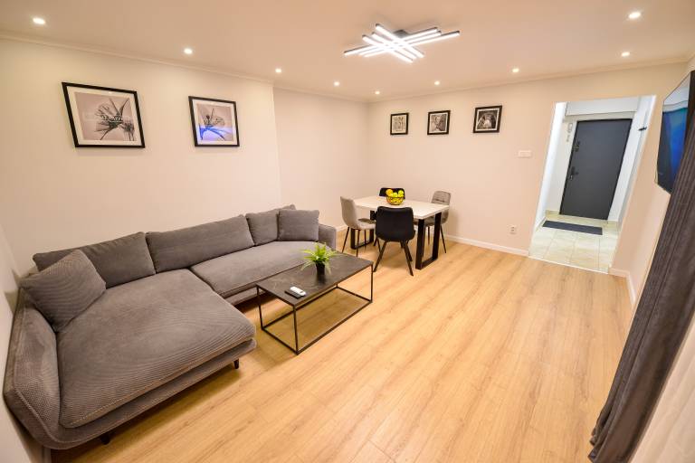 Libra Apartment - Two Bedrooms - 5 Guests - Next To Cismigiu Gardens — photo 3
