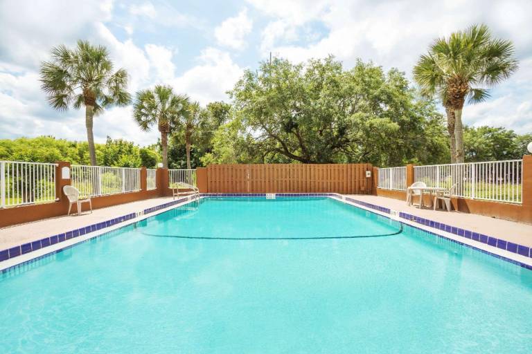 Super 8 By Wyndham St. Augustine — photo 2