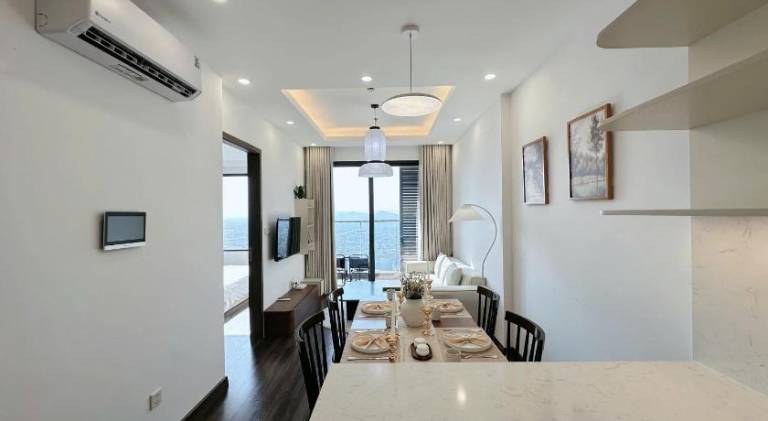 Charming serviced apartment with pool & patio | Perfect for remote work | Pets allowed — photo 4