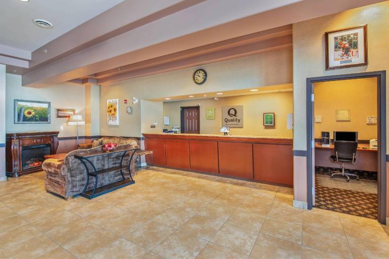 Quality Inn & Suites — photo 3