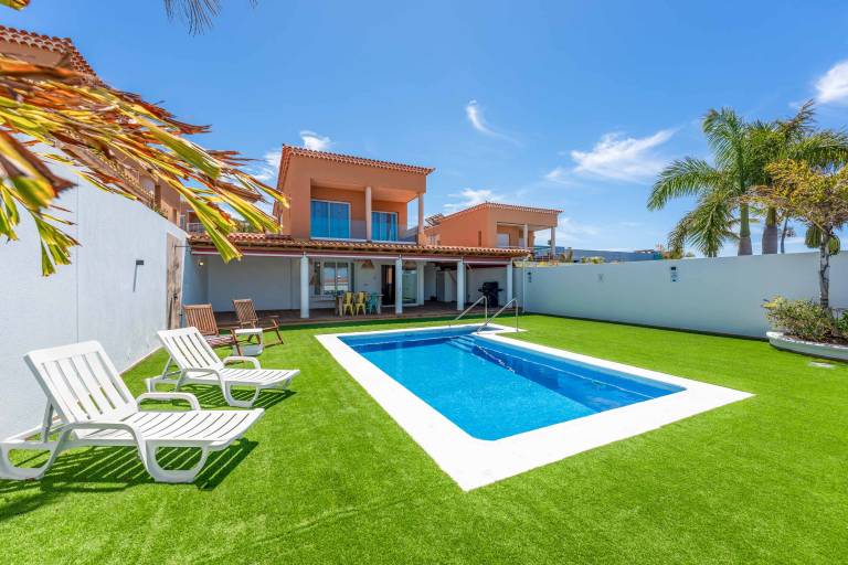 Villa  Puerto de Santiago
