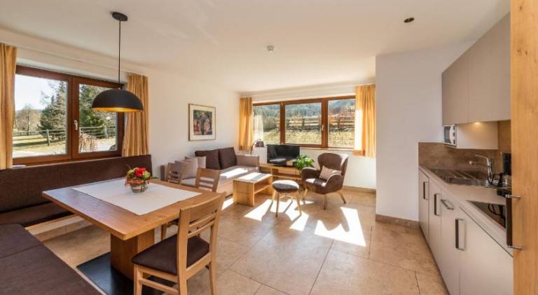 Pleasant serviced apartment with patio, sauna & garden | Pets allowed — photo 2