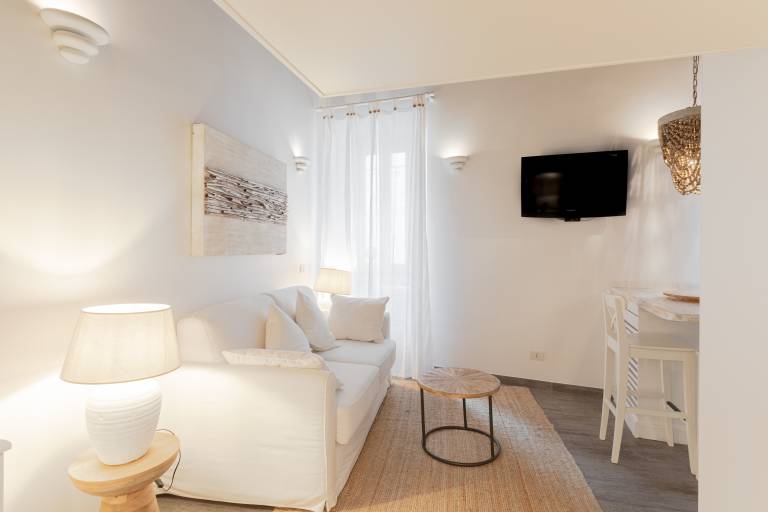 Family-oriented lovely rental apartment | Near Pantheon | City view | Pets are welcome — photo 4