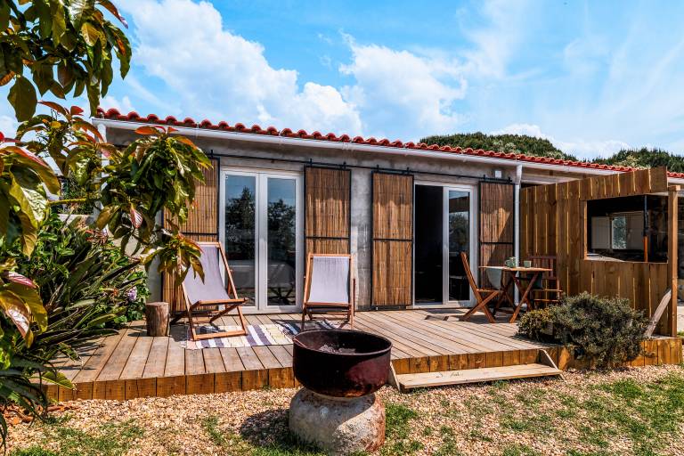 Studio with barbeque, pool & fast internet | Mountain view in Setubal