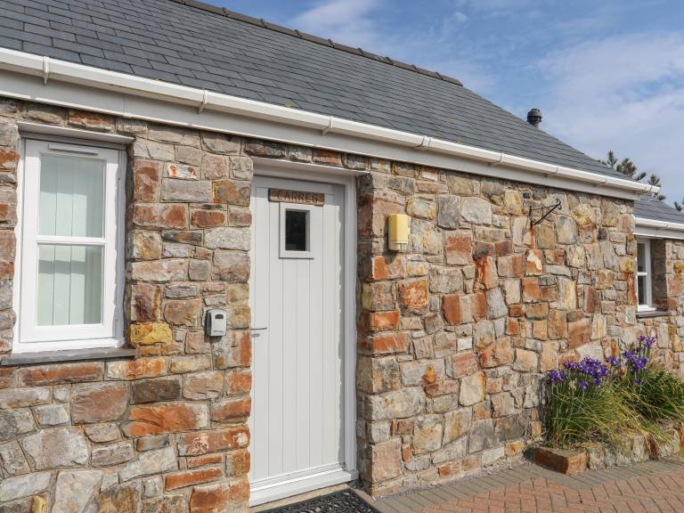 Cottage with garden | Beach view — photo 2