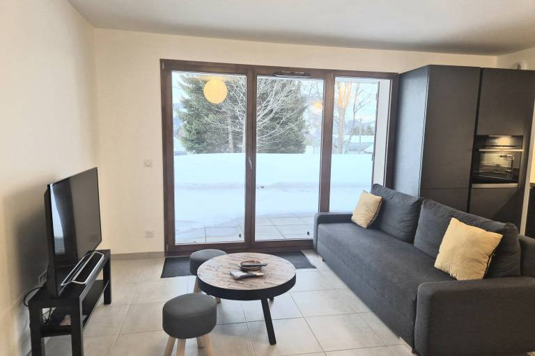 Rental apartment with patio — photo 5