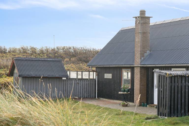 House with terrace — photo 5