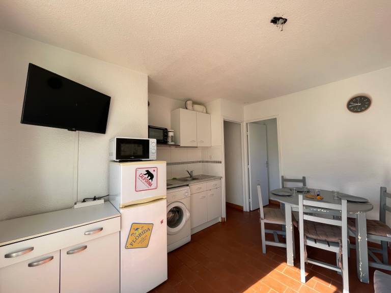 Apartment with 1 room for 4 persons — photo 3
