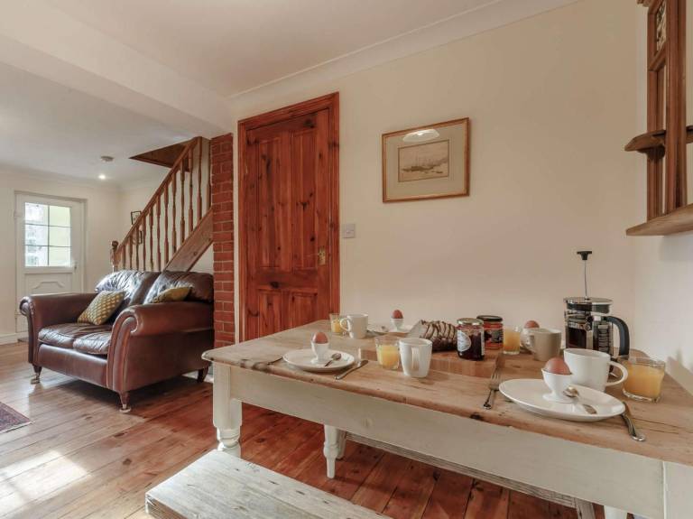 Fully equipped lovely cottage with yard | Close to the beach | Pets are welcome — photo 5