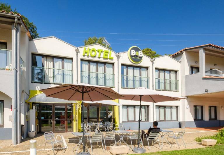 B&B HOTEL Villeneuve Loubet Village in Biot