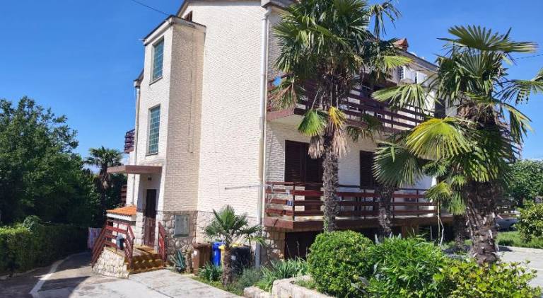 Apartments Ivo in Omisalj